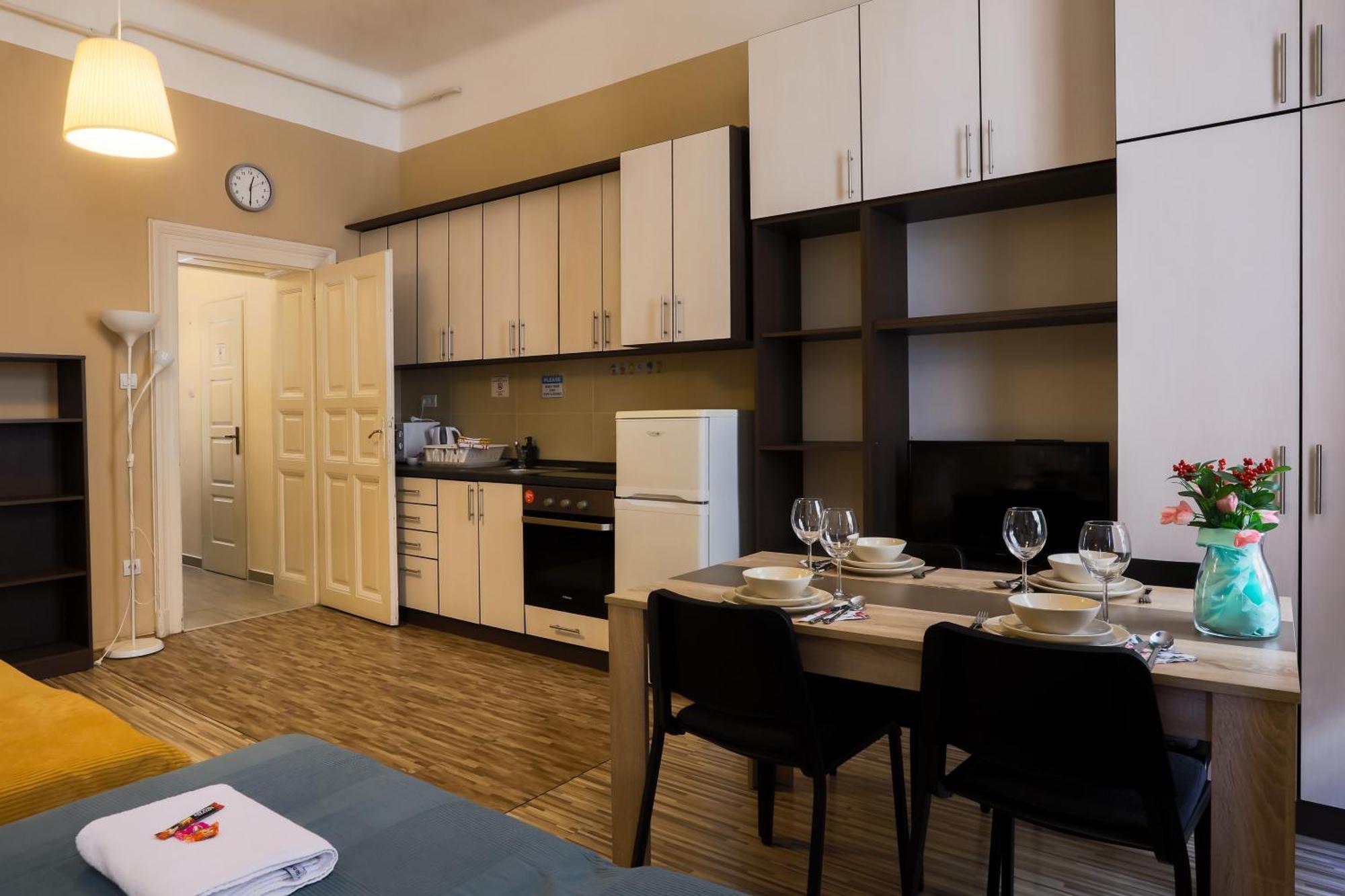 East Station Apartments Budapest Ngoại thất bức ảnh